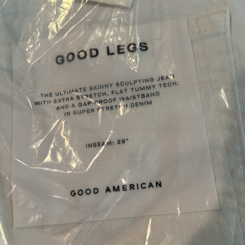 Good American Jeans - Picture 2 of 3